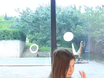 girl
        moon_night_anna cam image #4991651