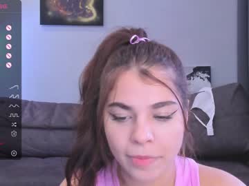 girl
        just_lilu cam image #2852383
