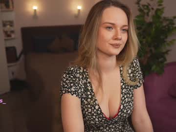girl
        your_kat cam image #3967420