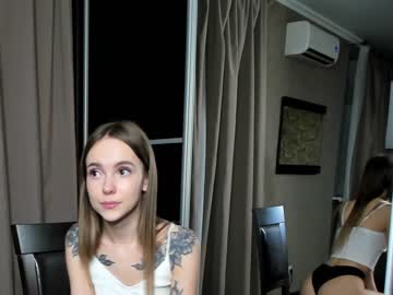 girl
        mia_monk cam image #586112