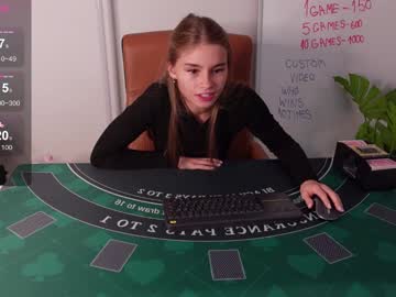 girl
        abby_laker cam image #5494045