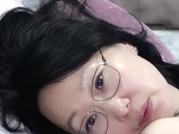 girl
        sandrami__ cam image #2739354