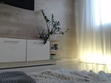 girl
        meryfoxxx cam image #3484157