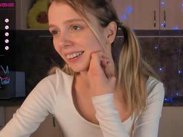 girl Nude Cam Girls Playing Games with suzanprincess