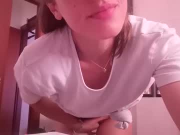 girl
        charlotteof cam image #1878300
