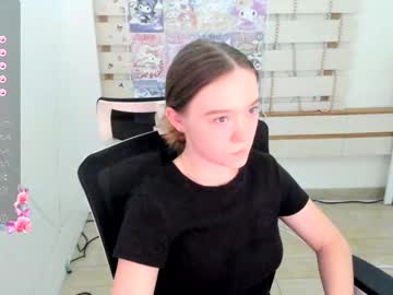 girl
        stasy_clapp cam image #4684549