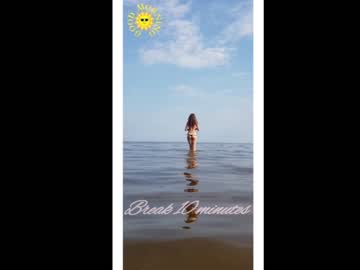girl
        your_asya cam image #404083