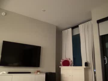girl
        bbsummers cam image #3718945