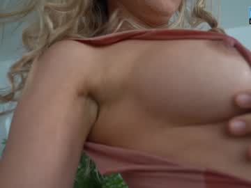 girl
        onlinegirl_ cam image #1846025