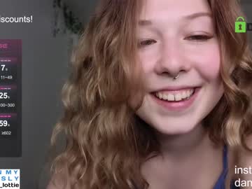 girl
        lottie_shine cam image #4148489