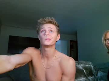 couple
        fitsexyboii cam image #3487400