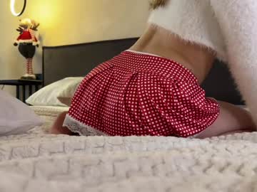 girl
        girl_next_door19 cam image #5790100
