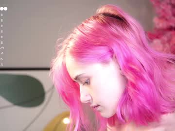 girl
        taitehambelton cam image #6536306
