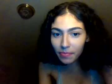 girl
        lexysexy_ cam image #2110776