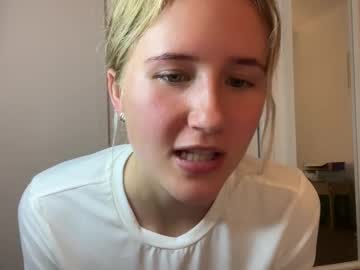 girl
        itsssosierra cam image #5703549