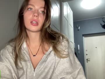 girl
        angel_from_sky cam image #3929632