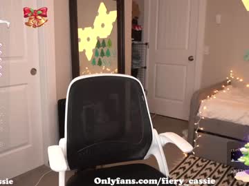 girl
        fiery_redhead cam image #3116067