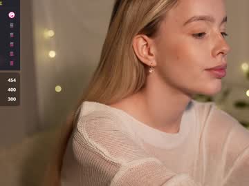 girl
        mother__of__dragons cam image #5090710