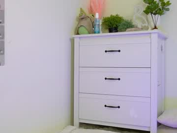 girl
        molly__meow cam image #4313109