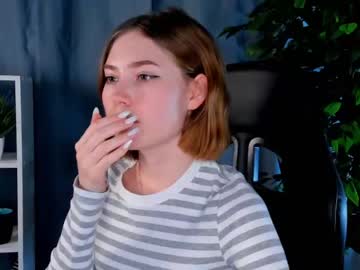 girl
        oliviahurleye cam image #3125079