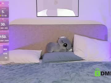 girl
        lonelyflowerr cam image #5412213