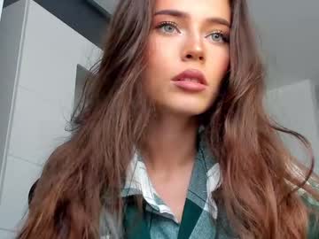 girl
        isia_slay cam image #654513