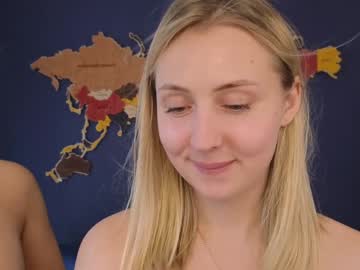 couple
        sweetestluna cam image #4685847