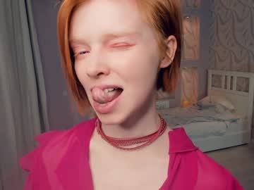 girl
        gingers_hugs cam image #3153864