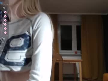 girl
        kriss0leoo cam image #3076904