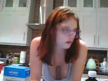 girl
        ayowen cam image #4914666