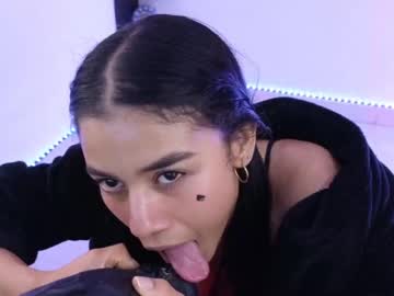 girl
        nicollbashel cam image #4569882