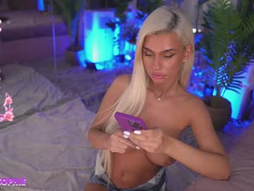 girl
        serene_sophiex cam image #4573778