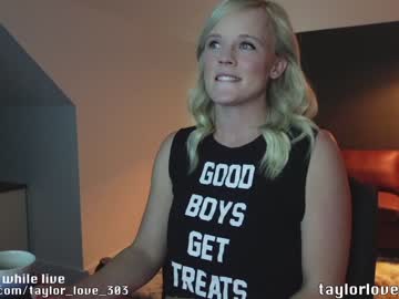 girl
        taylor_love_303 cam image #1236887