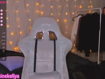 girl
        kylie_mine cam image #629920