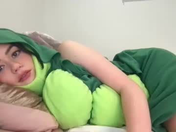 girl
        littlesugarpea cam image #2181597