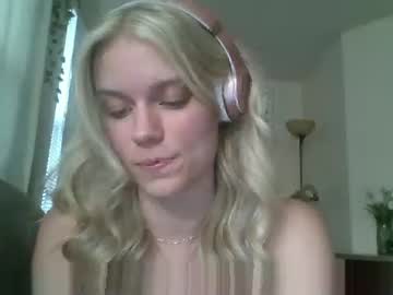 girl
        bunluv cam image #4257000