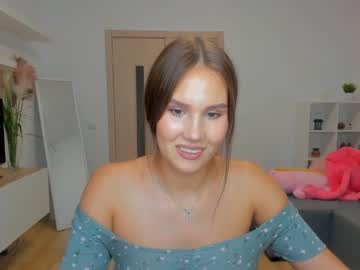girl
        mikimkim cam image #2487831