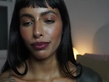 girl
        kaligray10 cam image #6491346