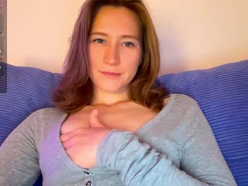 girl
        _feli_ cam image #7010395