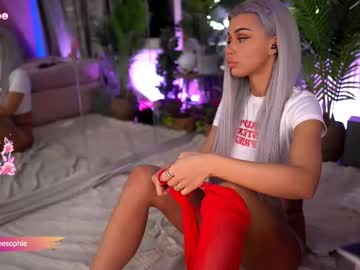 girl
        serene_sophiex cam image #6405366