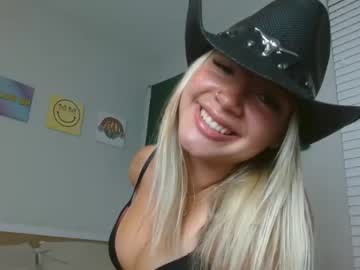 girl
        lovecayaxo cam image #2548775