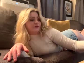 couple
        blondexbarbie93 cam image #847371