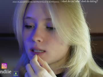 girl
        bestblondiiecb cam image #1462847