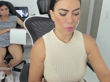 couple
        emillybrowm cam image #4563490