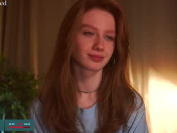girl
        lizzy_blaze cam image #5939395