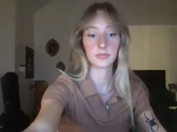 girl
        sugahbunny cam image #199626