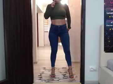 girl
        carmela_fox cam image #4598156