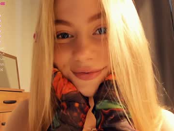 girl
        kateharrise cam image #2162086