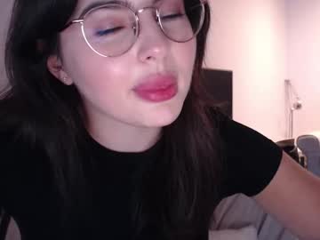 girl
        playnofuckinggames cam image #4923487