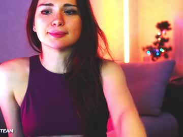girl
        emmber cam image #3190584